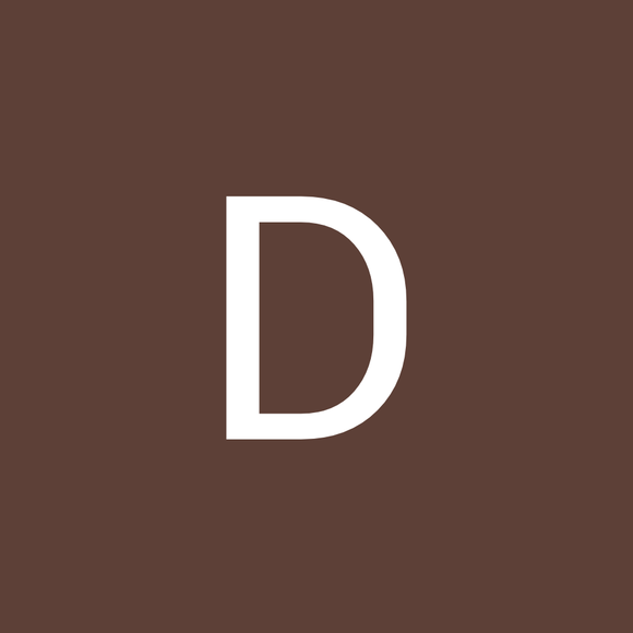 Profile Picture of Danielle Dailey (@danielledail371) on Poshmark