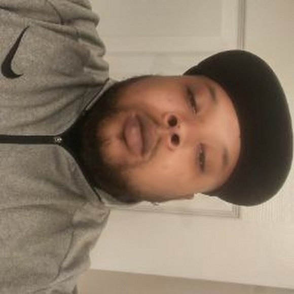 Profile Picture of David Nettles (@davidnettles13) on Poshmark