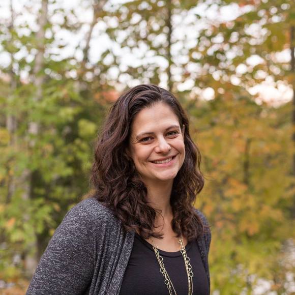 Profile Picture of Isabel Bober (@isabelbober) on Poshmark