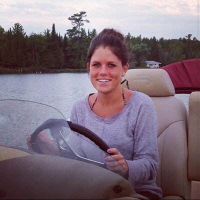 Profile Picture of Lindsay (Vogelsberg) Young (@LCVYoung) on Twitter