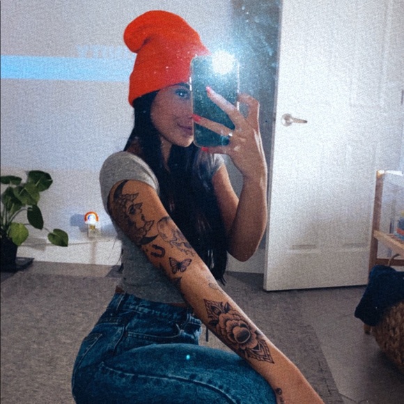 Profile Picture of Alex Mckinney (@amckinneyx) on Poshmark