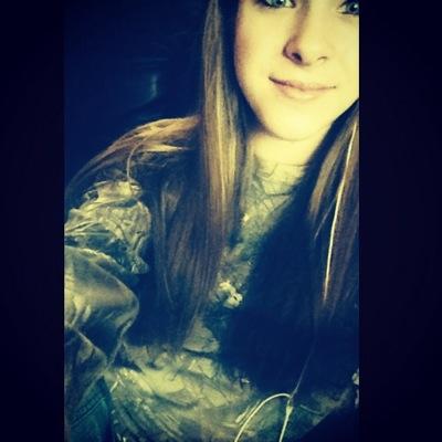 Profile Picture of Avery Solomon (@volleyballrx3) on Twitter