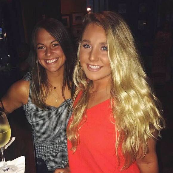 Profile Picture of Keely Gray (@klgray97) on Poshmark