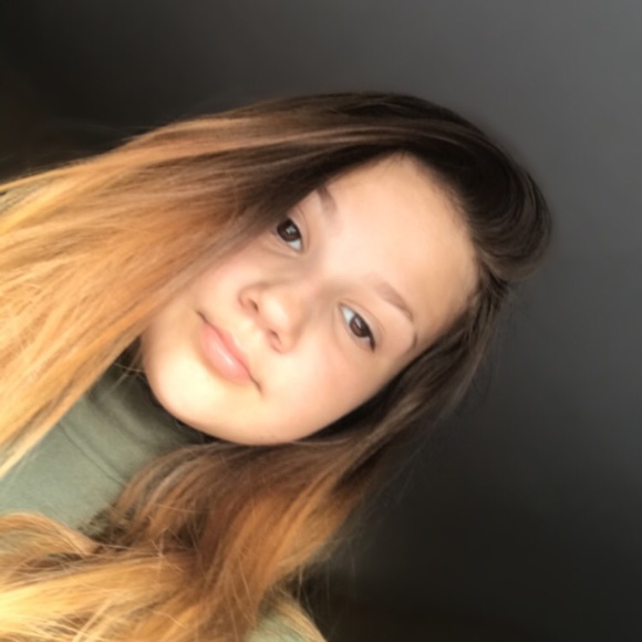 Profile Picture of Raegan Towles (@raerae19334) on Poshmark