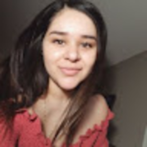 Profile Picture of Melissa Jimenez (@melyjmnz) on Poshmark