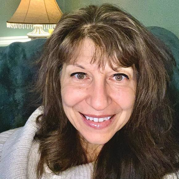 Profile Picture of Nancy Chamberlain (@nanc19) on Poshmark