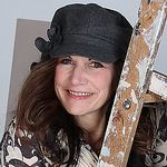 Profile Picture of Teresa Thomas (@Angels and Arrows Portraits by Teresa) on Flickr