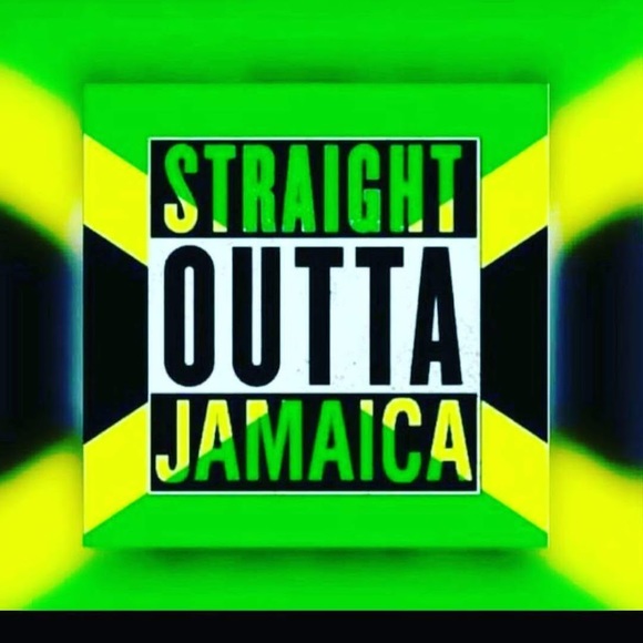 Profile Picture of Tracy Tracy (@traceyon83) on Poshmark