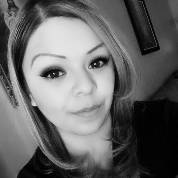Profile Picture of Beatriz Enriquez (@29mommy) on Poshmark