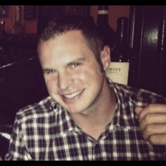 Profile Picture of Andrew Wilson (@wilsonsdsu) on Poshmark