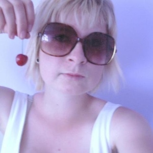 Profile Picture of Autumn Faulkner (@forpromqueen) on Myspace