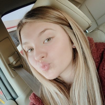 Profile Picture of Alexa Phillips (@alexaphillips__) on Twitter