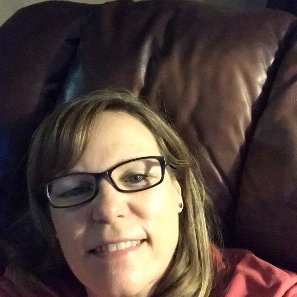 Profile Picture of Roberta Cornell (@robertacornell) on Poshmark