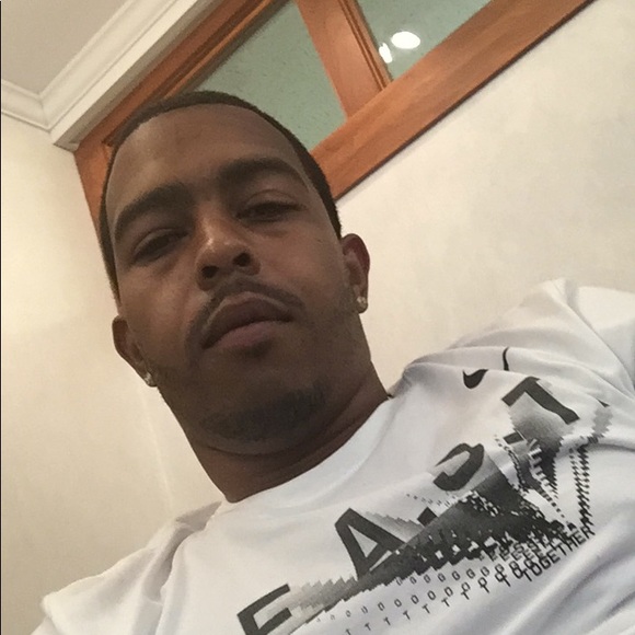 Profile Picture of James Borden (@slipcity400) on Poshmark