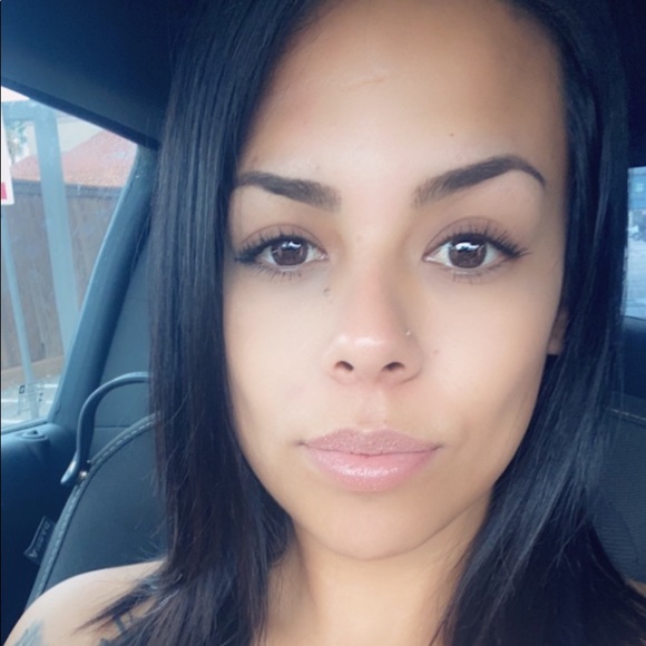 Profile Picture of Adriana Reynaga (@adriana_reynaga) on Poshmark