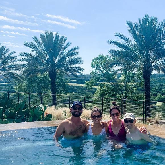 Profile Picture of Derek Hinners (@derek731) on Poshmark