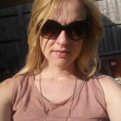 Profile Picture of Robyn Crossman (@RobynCrossman) on Twitter