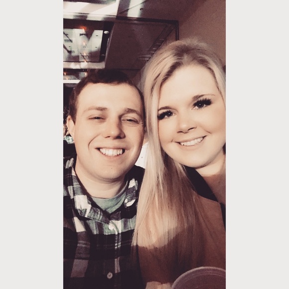 Profile Picture of Haylee Allen (@haylee_allen) on Poshmark