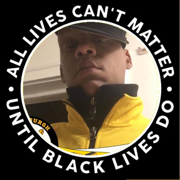 Profile Picture of Christopher Ray (@chris06513) on Poshmark