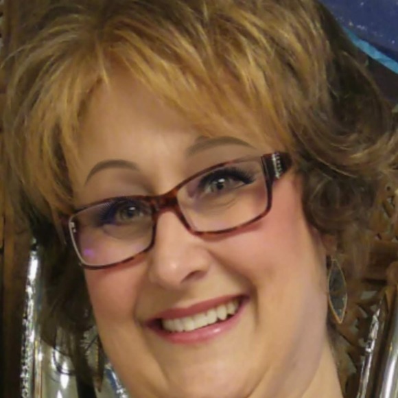 Profile Picture of Lisa Coe (@lisacoew69) on Poshmark