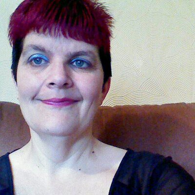 Profile Picture of Mandy Clarke (@mandyclarke74) on Twitter