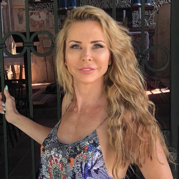 Profile Picture of Amanda Swann (@amandaswann) on Poshmark