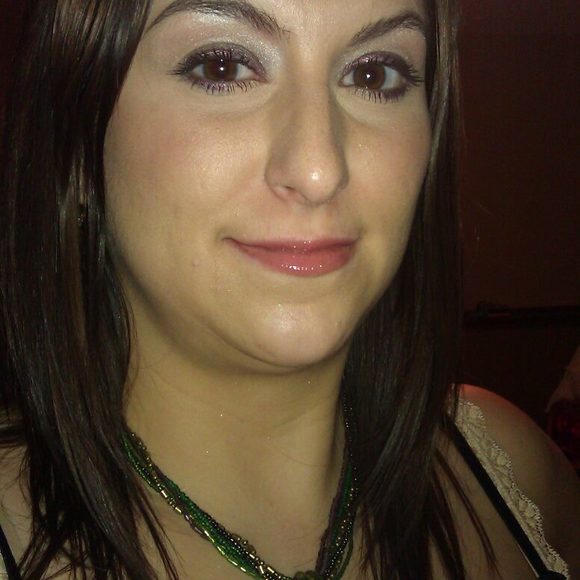 Profile Picture of Alexis Clutter (@agclutter) on Poshmark