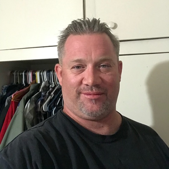 Profile Picture of Jason Dixon (@jasondixon246) on Poshmark