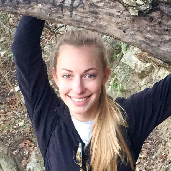 Sarah Serino - Poshmark Profile Picture of Sarah Serino (@smserino) on Poshmark