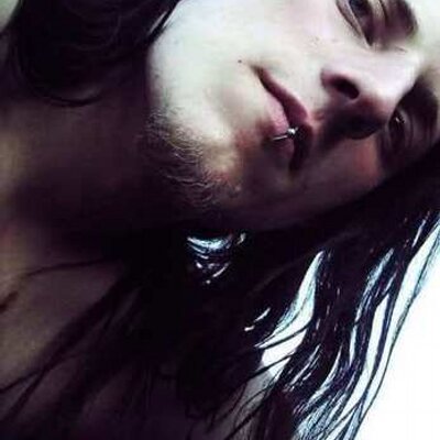 Profile Picture of Eric Draven (@Neeb_13) on Twitter
