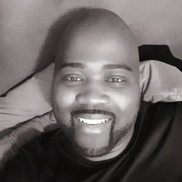 Profile Picture of Richard Hendricks (@musicbox0925) on Poshmark