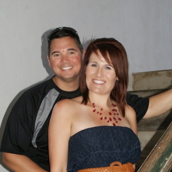 Profile Picture of Danielle Lorenzo (@auntiedano) on Poshmark