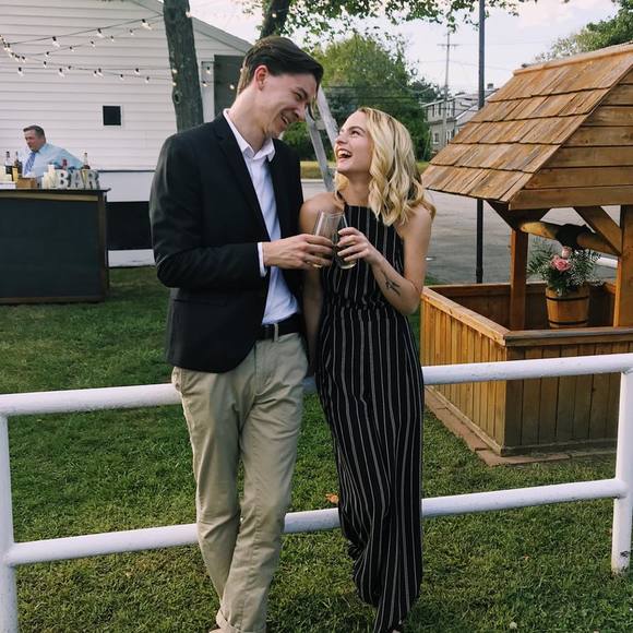 Profile Picture of Sarah Andrews (@sandrews525) on Poshmark