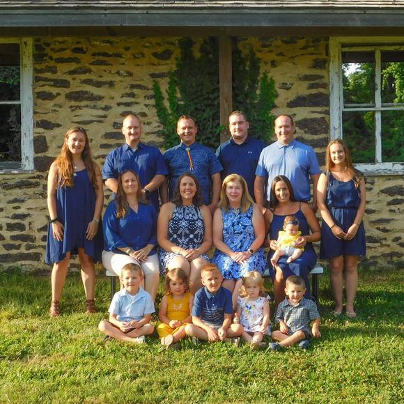 Ruth Chesek - Poshmark Profile Picture of Ruth Chesek (@meemee56) on Poshmark