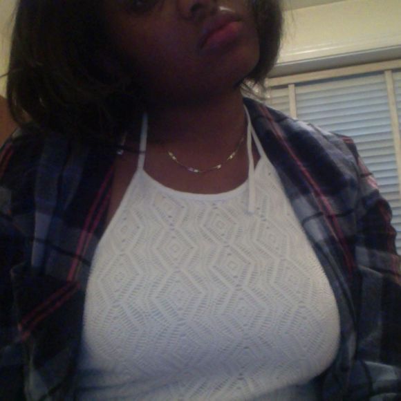 Profile Picture of Yasmin Brizan (@yasamirah) on Poshmark