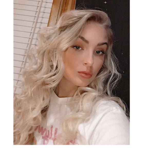 Profile Picture of Alyssa Ruston (@alyssaruston) on Poshmark