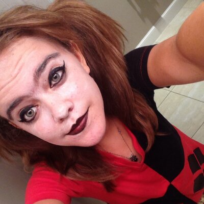 Profile Picture of Jess Quinn (@jessi__quinn) on Twitter