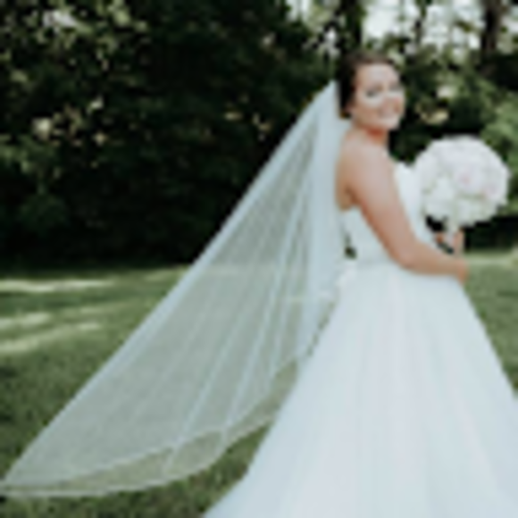 Profile Picture of Katelyn Tusing (@katelyntusing) on Poshmark
