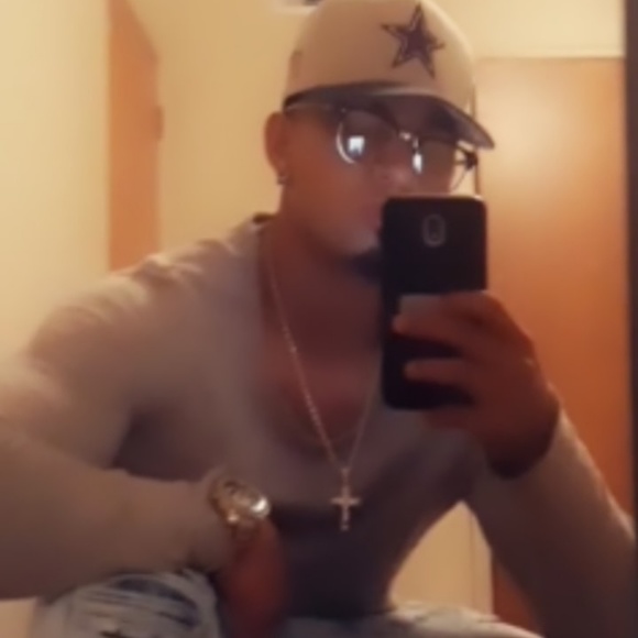 Profile Picture of Julio Pena (@juliocesarp0123) on Poshmark