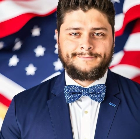 Profile Picture of Marshall Sheldon (@marshallsheldon) on Poshmark