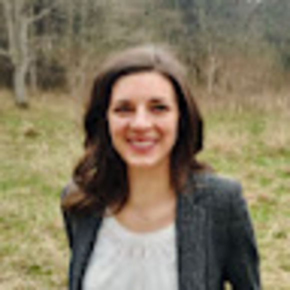 Profile Picture of Jess Badgerow (@jessiebadgerow) on Poshmark