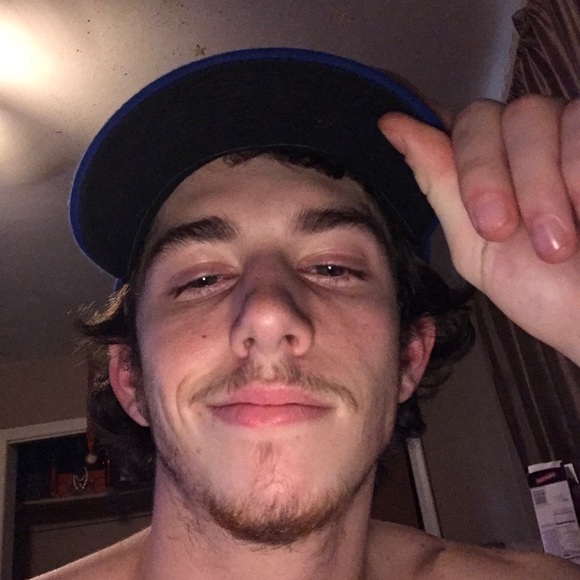 Profile Picture of Justin Scheibner (@tismejustin) on Poshmark