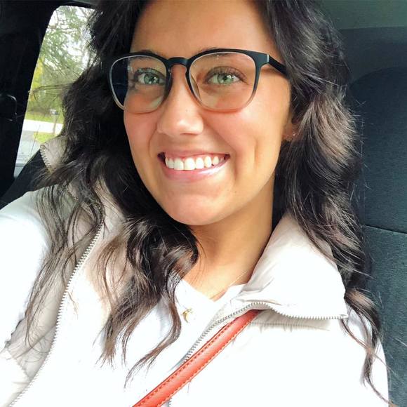 Profile Picture of Nitalia Dinon (@nitaliad_20) on Poshmark