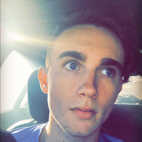 Profile Picture of Logan Mcclure (@loganmcclure00) on Poshmark