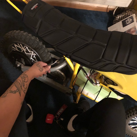 Daniella Pantaleon - Poshmark Profile Picture of Daniella Pantaleon (@don_della) on Poshmark