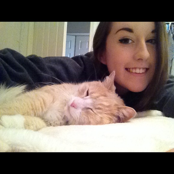 Profile Picture of Emily Okonsky (@emilyokonsky) on Poshmark