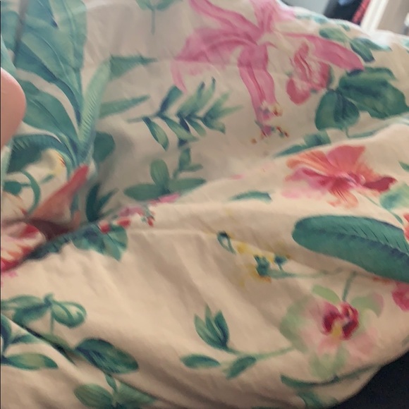 Profile Picture of Julia Gwizdz (@jgwizdz1) on Poshmark