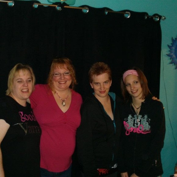 Profile Picture of Shawna Grant (@shawnagrant49) on Poshmark