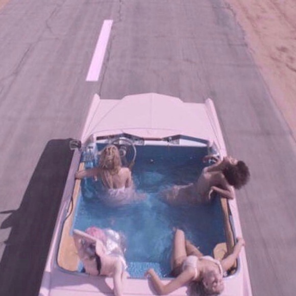 Profile Picture of Queen Lakeya (@queentou) on Poshmark