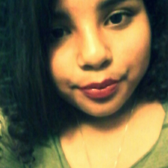 Profile Picture of Juliet Aceituno (@xxweird_gurlxx) on Poshmark